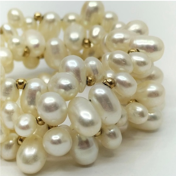 14K Strand of Rice Pearl Choker - Picture 4 of 7